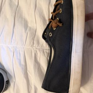 Women’s Navy Sperry sneakers